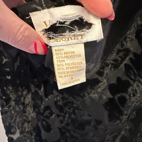 Vintage Victoria’s Secret Black Velvet Burnout Slip Small - Picture 7 of 10